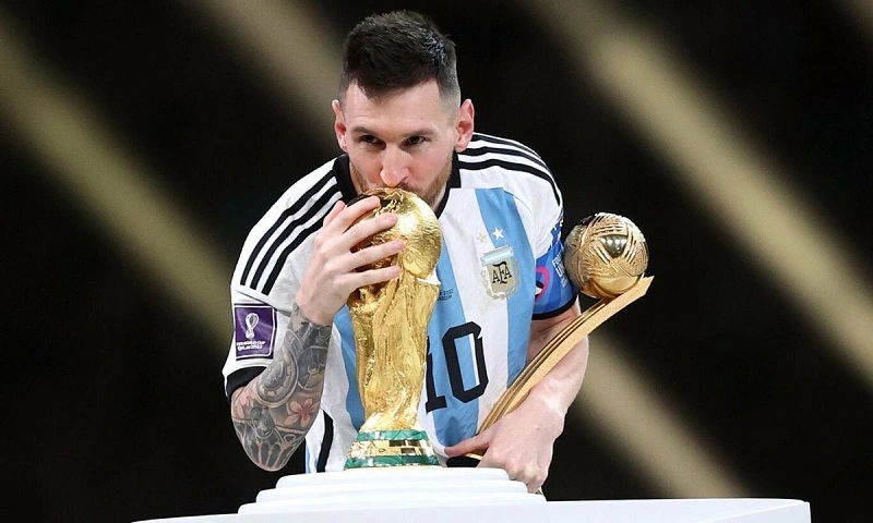 Messi gia hạn PSG quyết đoạt C1 sau khi vô địch World Cup
